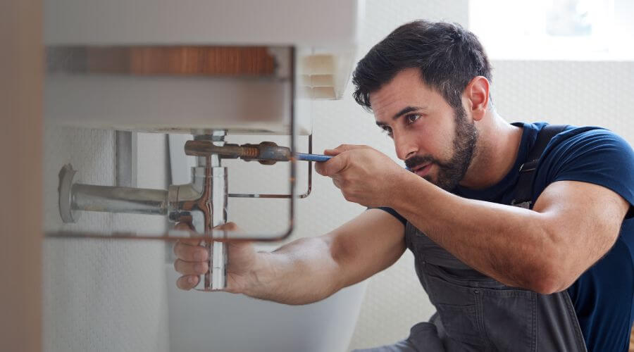 Local tankless water heater installation in Lenorah, TX
